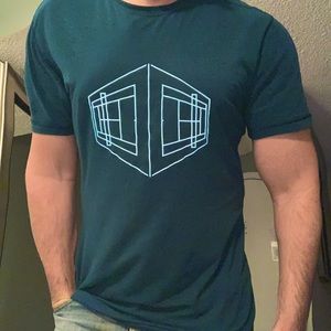 Lululemon short sleeve - blue green teal pattern